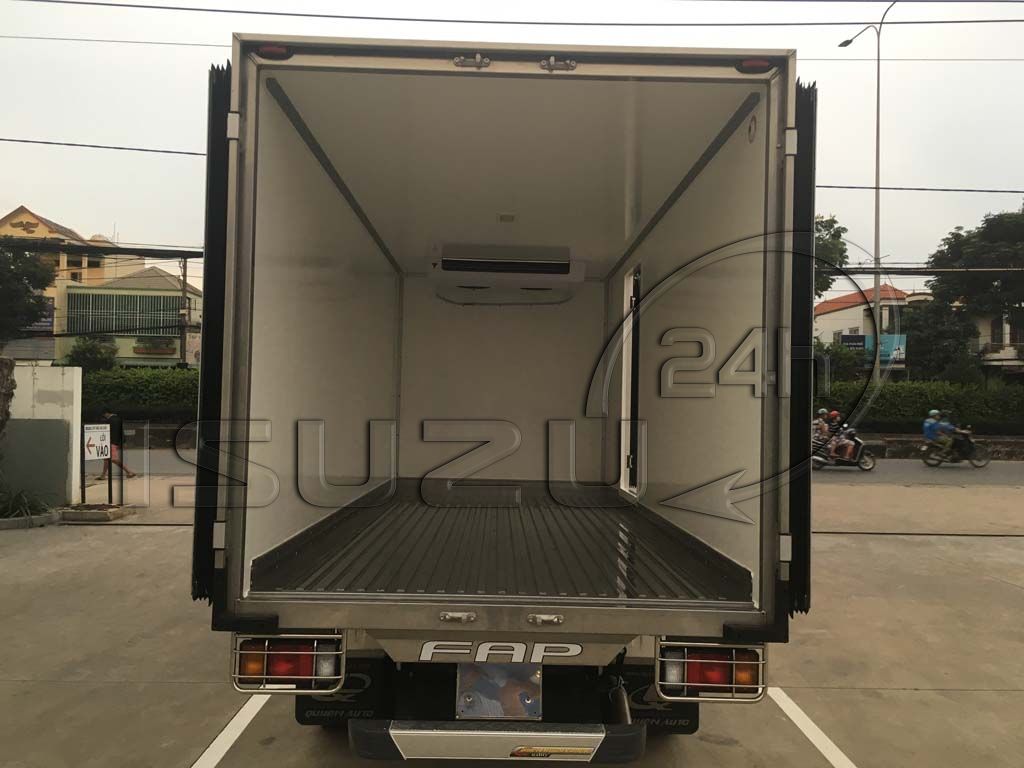Tổng quan thùng xe tải Isuzu 1t9 thùng đông lạnh Quyền Auto