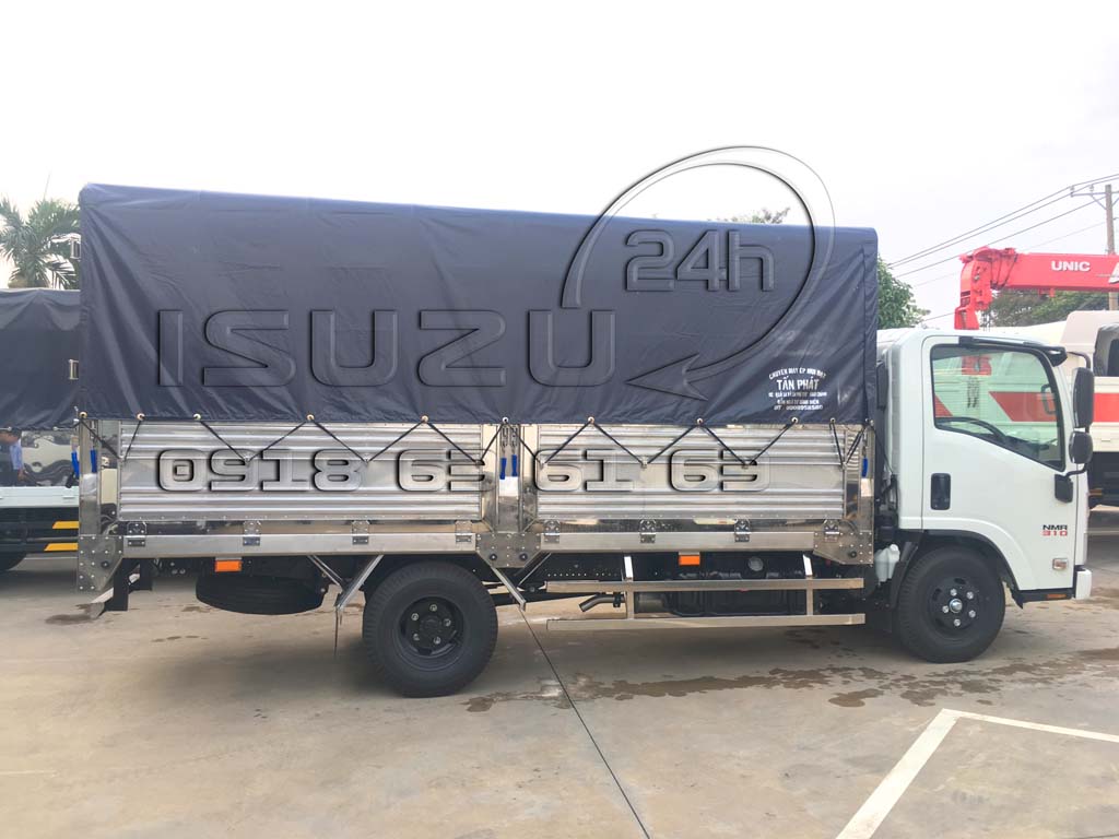 Bên hông thùng xe tải Isuzu 1T9 NMR 310 đầu vuông thùng mui bạt full inox 304